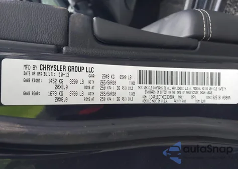 2014 Jeep Grand Cherokee Overland z USA, uszkodzony, nr VIN 1C4RJECTXEC330841